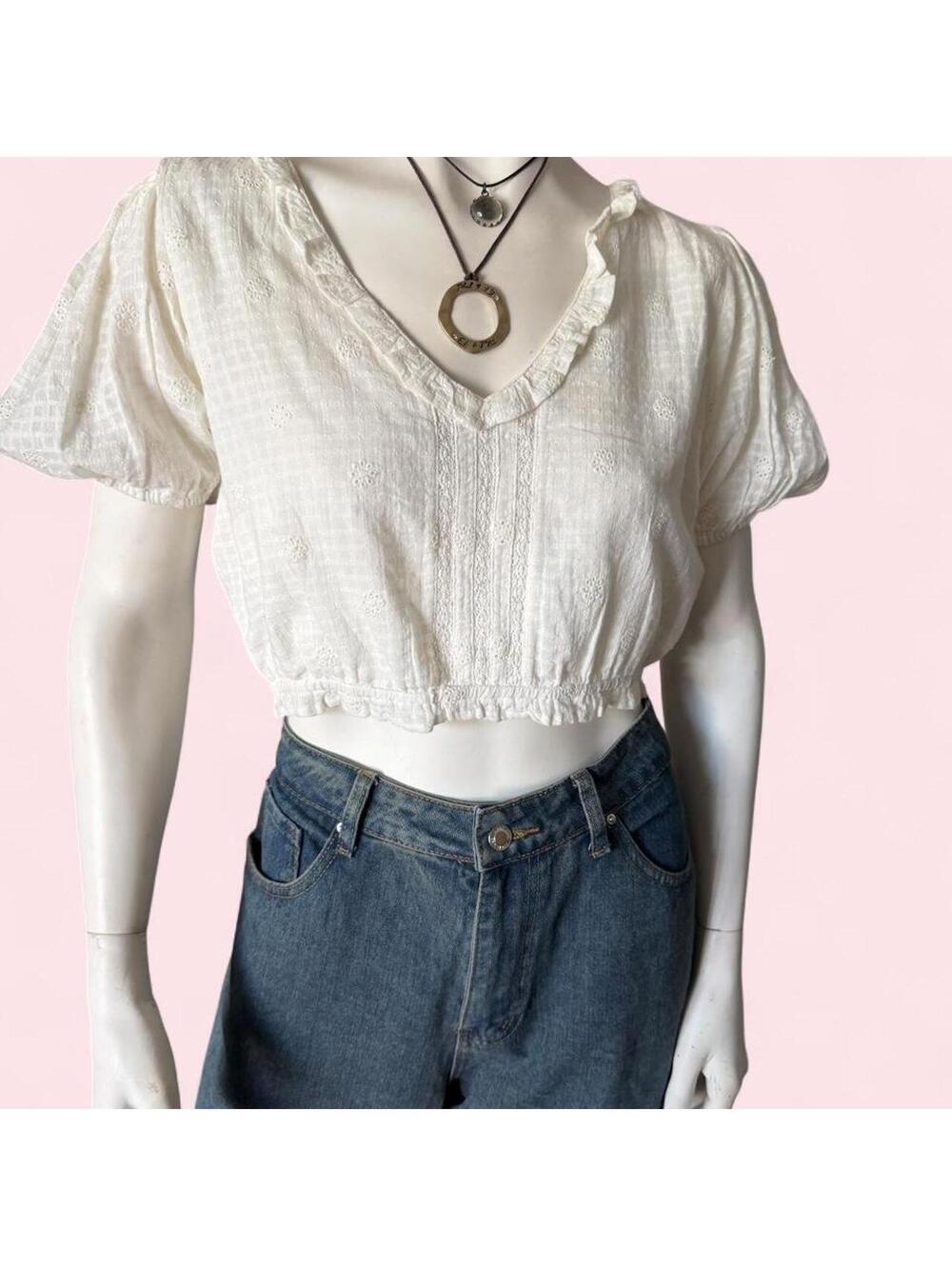 Billabong x Wrangler White Embroidered Eyelet Ruffle V-Neck Top L